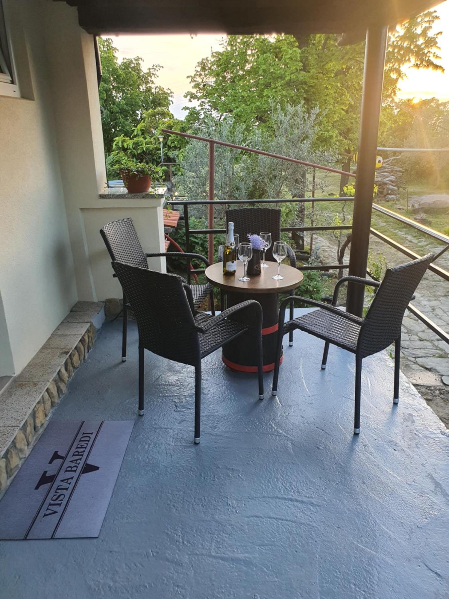 Apartma Vista Baredi